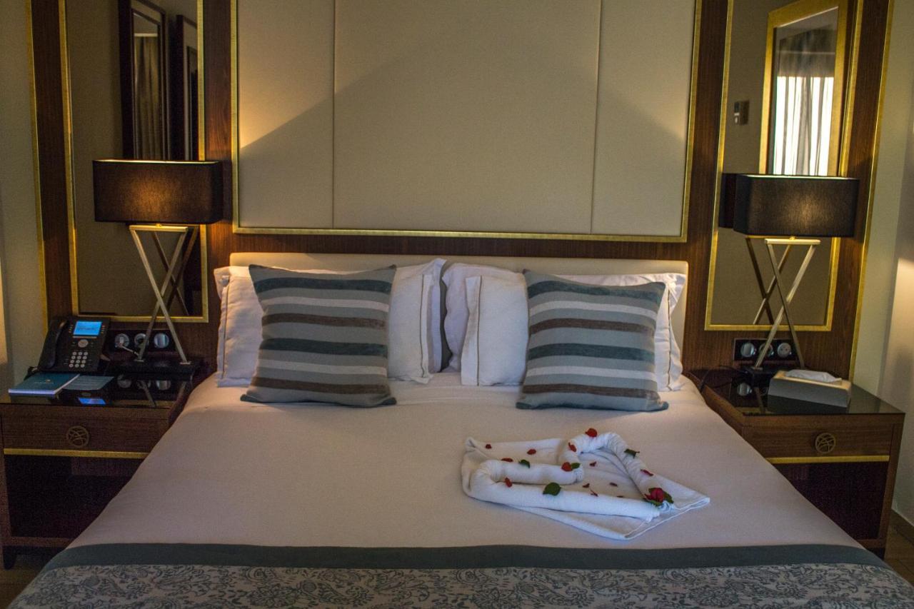 La Cigale Tabarka Hotel Exterior photo A bed